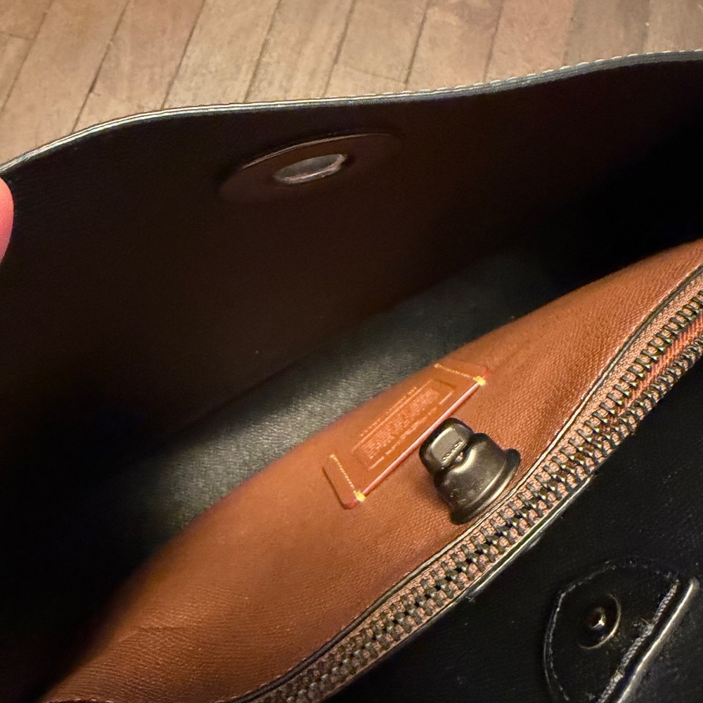 Coach Dark Green Shoulder Bag - Picture 6 of 9